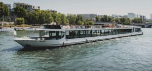 repas bateau mouche paris