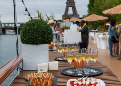repas bateau mouche paris