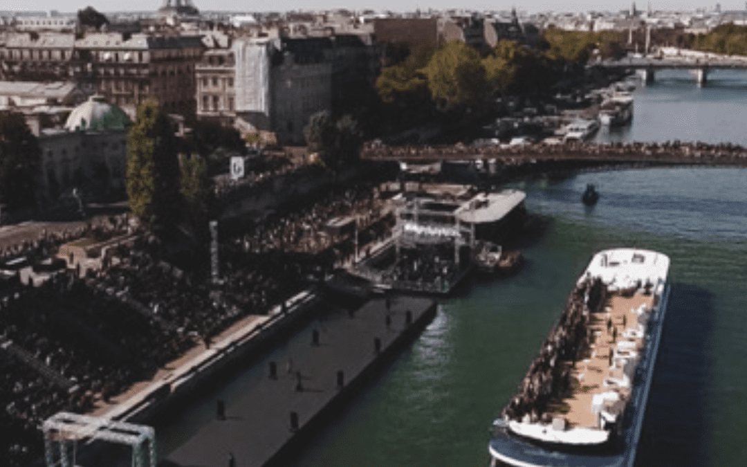Une galette des rois festive sur notre bateau – Le Diamant Bleu
