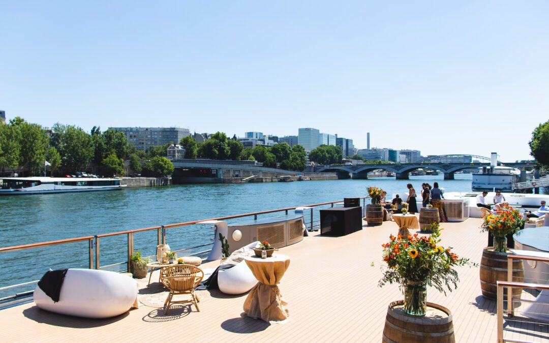 Le Diamant Bleu : le restaurant bateau-mouche célèbre à Paris