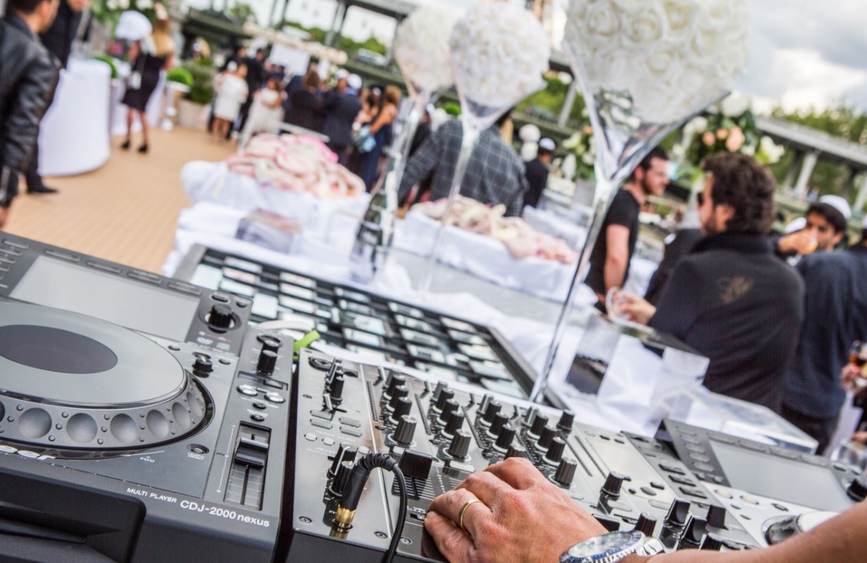 dj