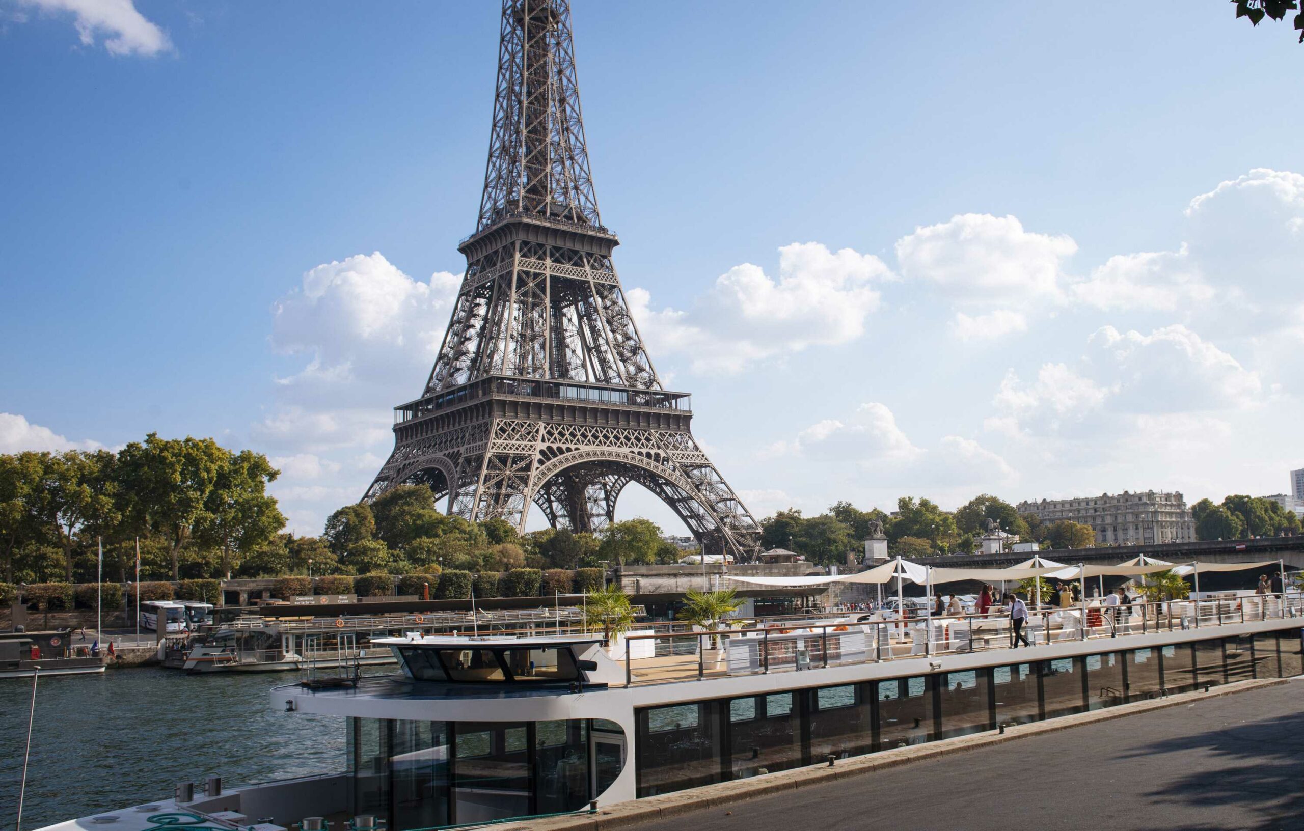 repas bateau mouche paris