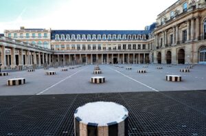 spot photo paris colonnes de Buren