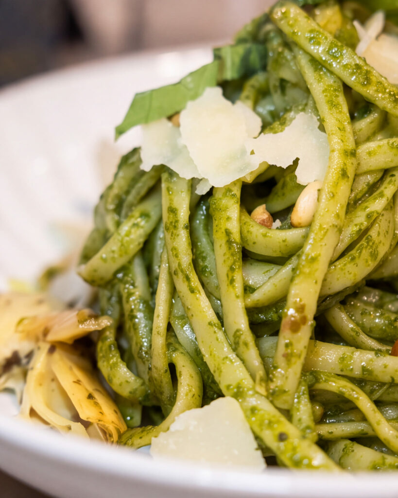 Linguine al pesto Genovese